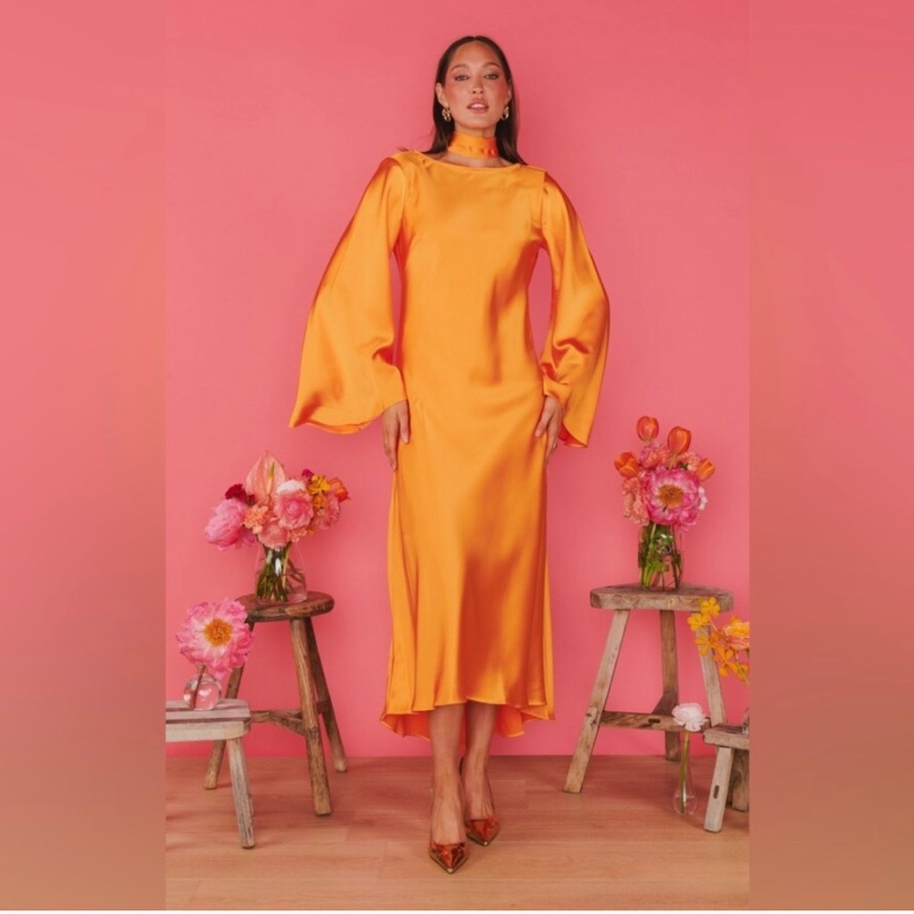 NWT Show Me Your MuMu Orange Satin Dress with Bell Sleeves and sash. STUNNING!!🧡